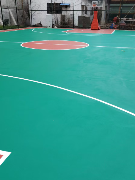 铜梁 球场长期使用易出现地面开裂